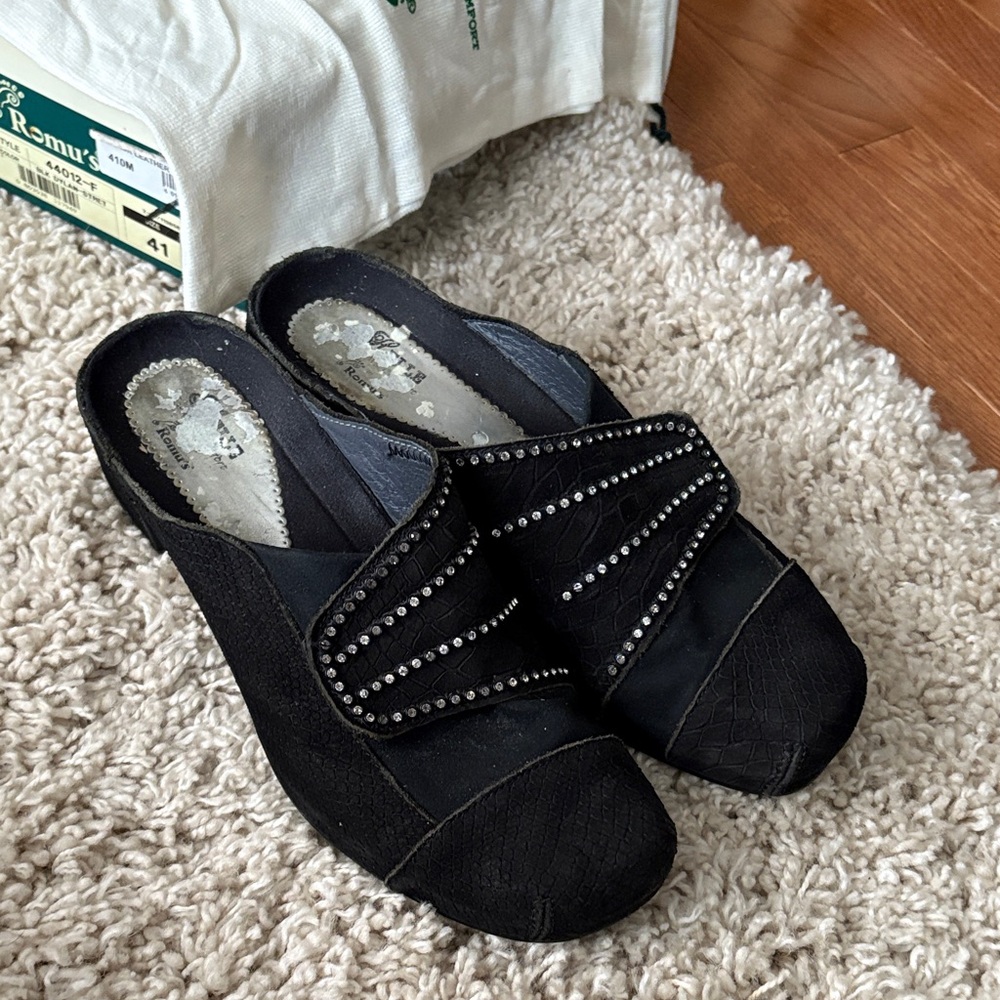 Romu’s Black Women's Clogs with Studded Detail size 41